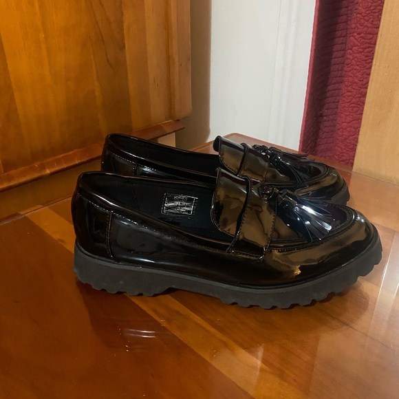 Jones New York Priscilla Black Faux Patent Leather Loafers Size 9 - Picture 4 of 11
